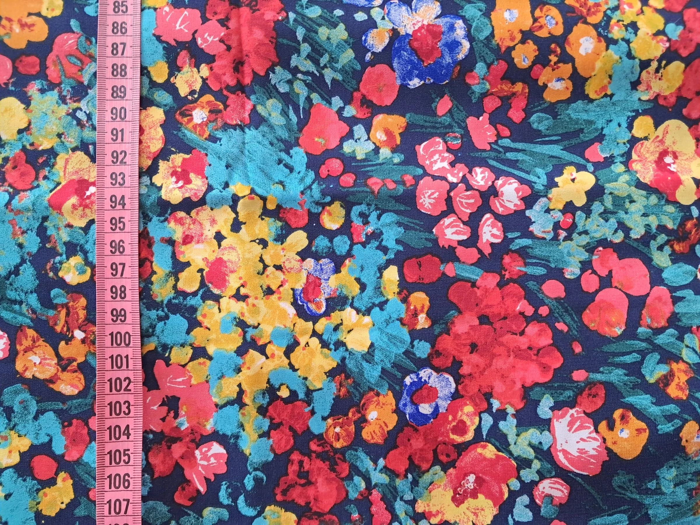 TISSU - Javanese multicolored flowers – photo 5